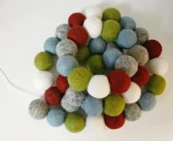 Green Blue Red Cream PomPom Garland | 1ct